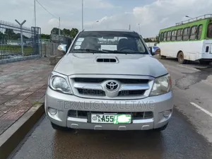 Toyota Hilux 2017 Silver