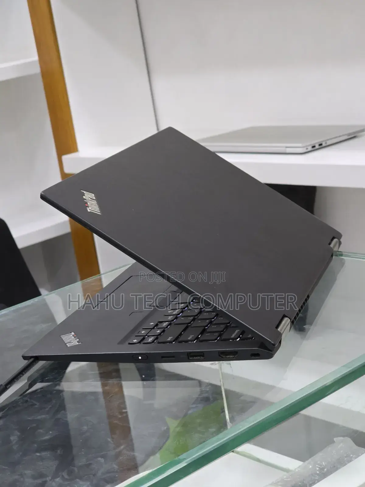 New Laptop Lenovo ThinkPad X390 Yoga 16GB Intel Core i5 SSD 512GB