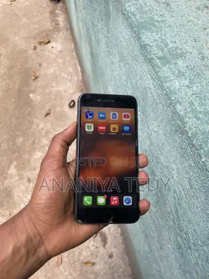 Apple iPhone 8 Plus 64 GB Black