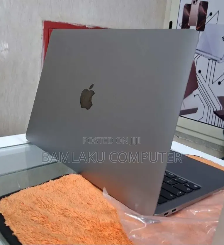 New Laptop Apple MacBook Air 2020 M1 16GB Apple M1 SSD 256GB