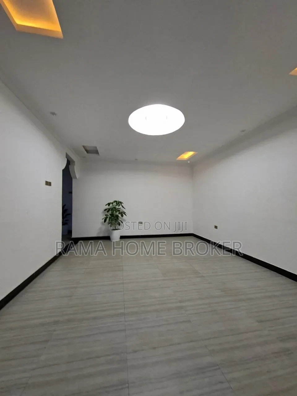 Furnished 3bdrm Condo in ዘመናዊ ቤት አስፓልት ዳር, Yeka for sale