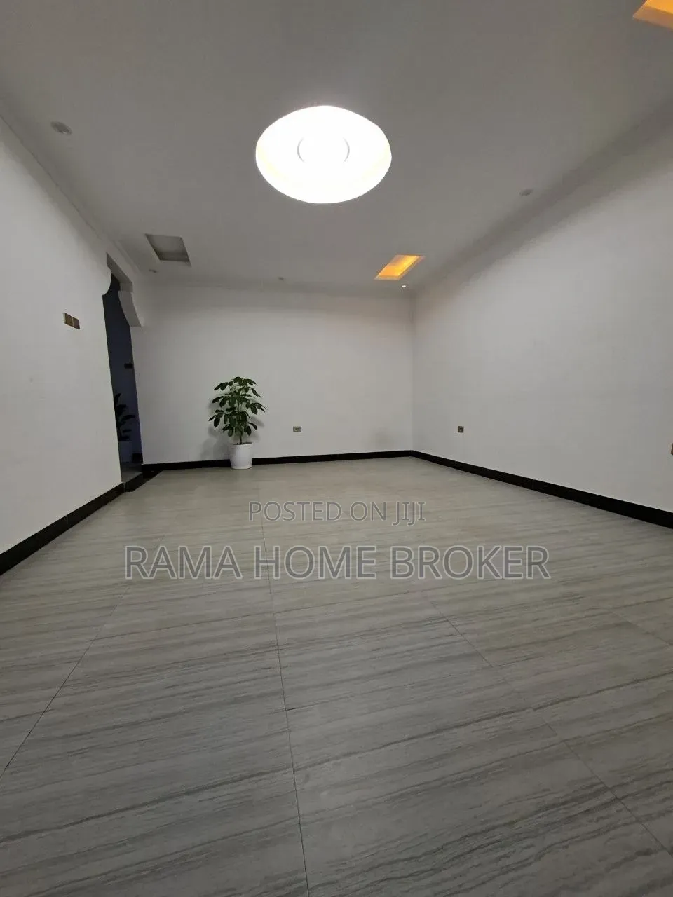 Furnished 3bdrm Condo in ዘመናዊ ቤት አስፓልት ዳር, Yeka for sale