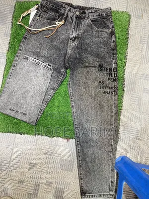 Men's Washed Black Graphic Print Jeans -