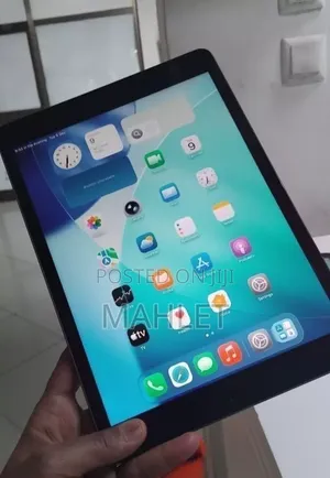 New Apple iPad 10.2 (2020) Wi-Fi 64 GB Black