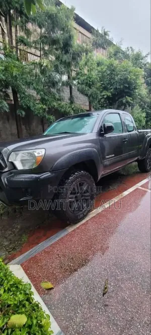 Toyota Tacoma 2014 Black