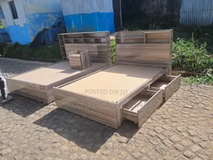 መሳብያ ያለዉ Modern Bed