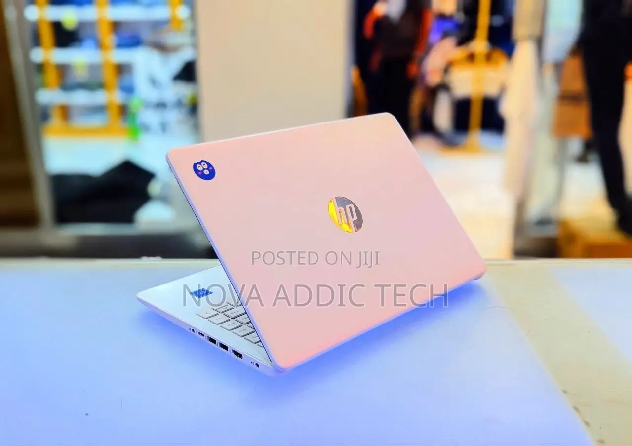 New Laptop HP Stream Notebook 8GB Intel Core i7 SSD 60GB