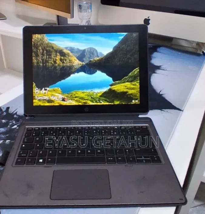 New Laptop HP Elite X2 1012 8GB Intel Core i5 SSD 256GB
