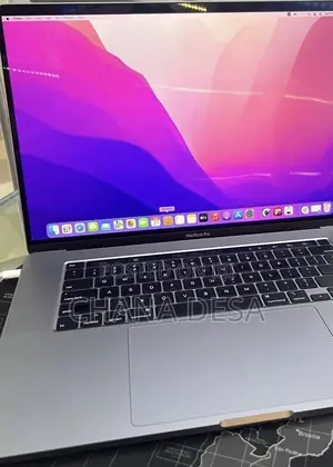 New Laptop Apple MacBook Pro 2019 32GB Intel Core i9 SSD 512GB
