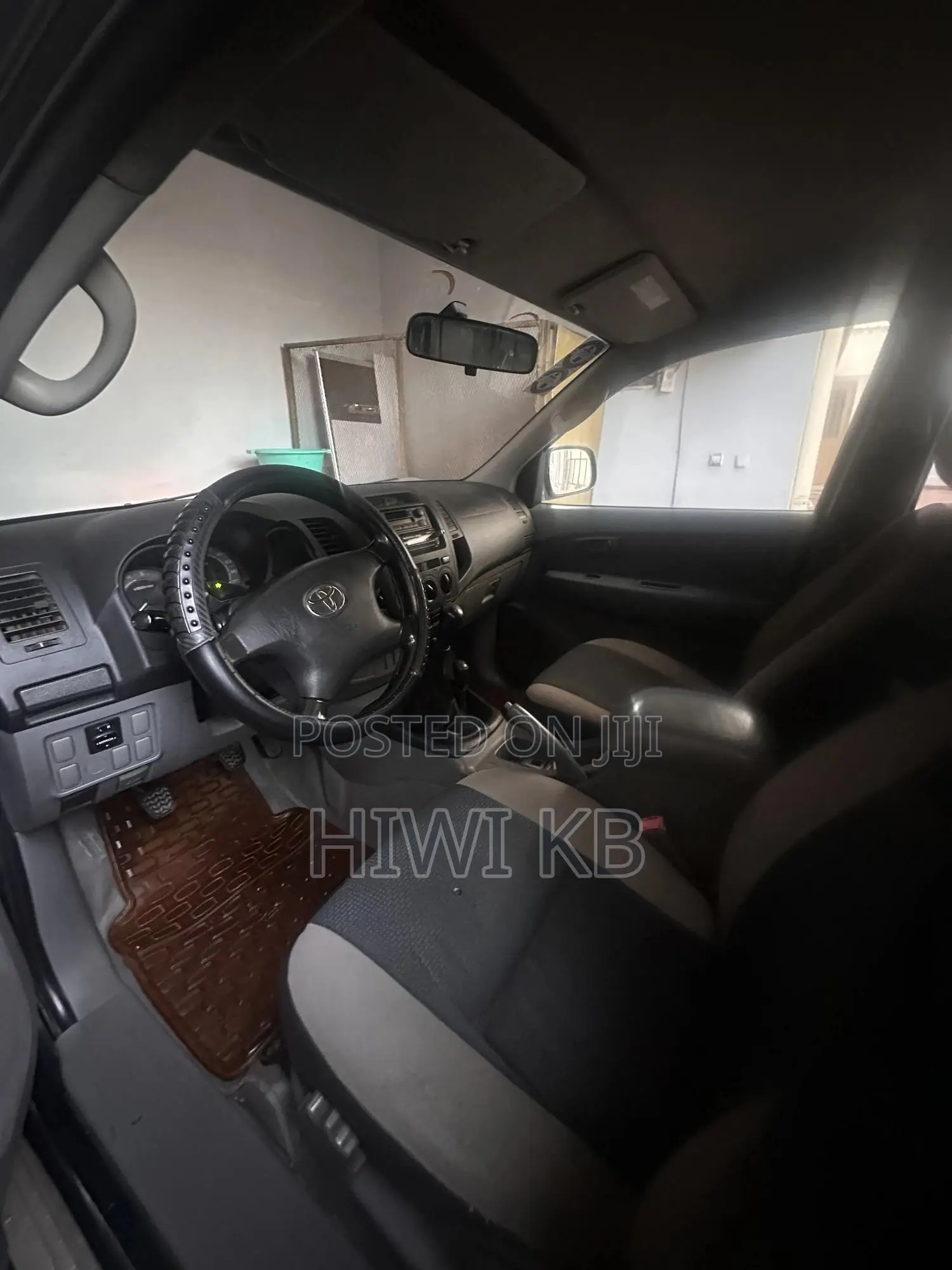 Toyota Hilux 2010 Green