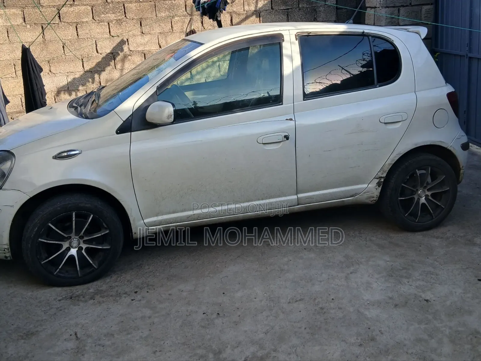 Toyota Vitz 2004 White