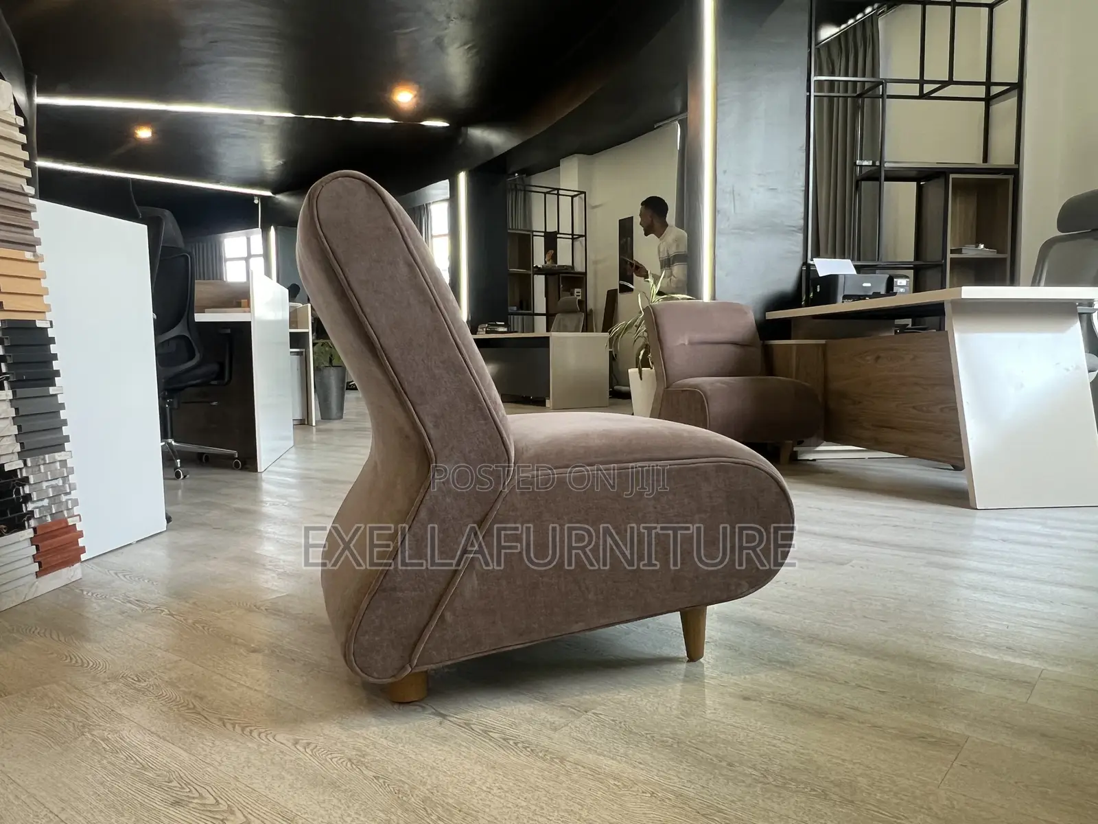 Guest Chair | ገስት ቼር |