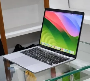 New Laptop Apple MacBook Pro 8GB Intel Core i5 SSD 512GB