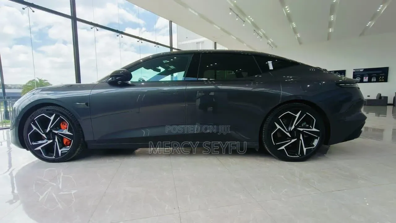 New Lynk & Co Z10 2024 Gray