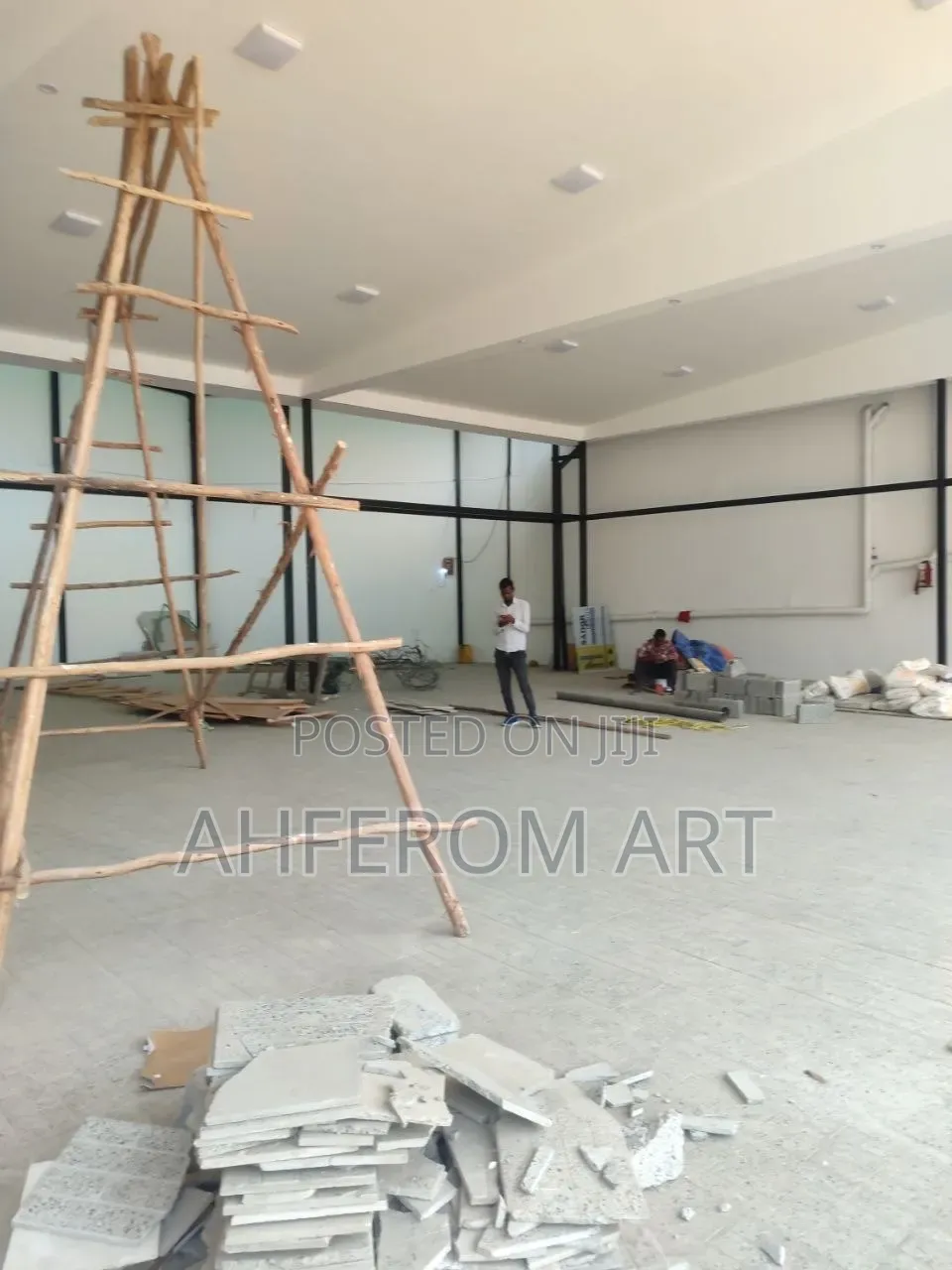 Car Show Room for Rent
