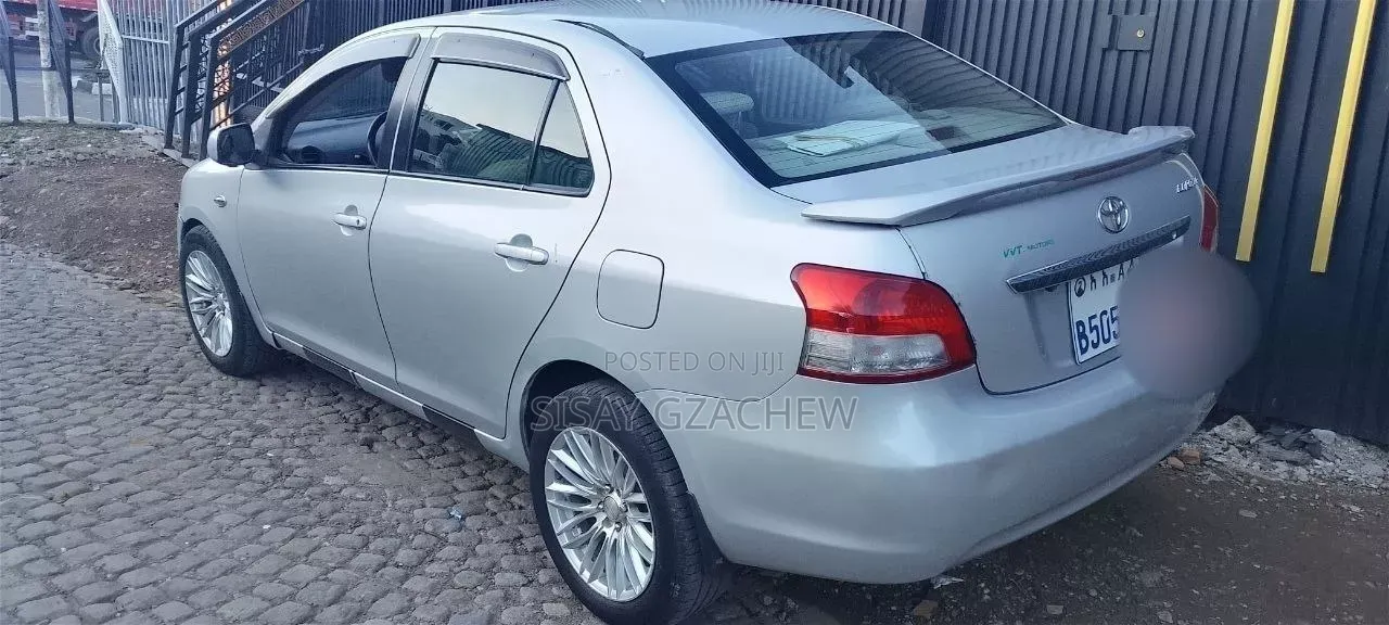 Toyota Yaris 1.0 VVT-i 2007 Silver