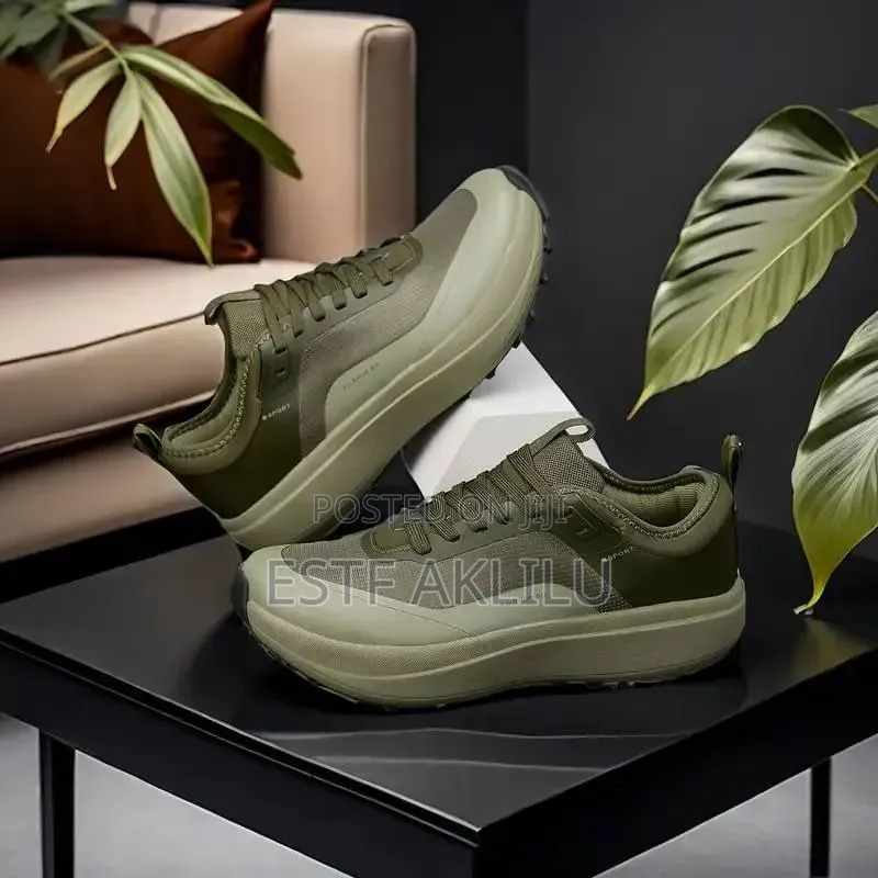 Svtan Trail Sneakers