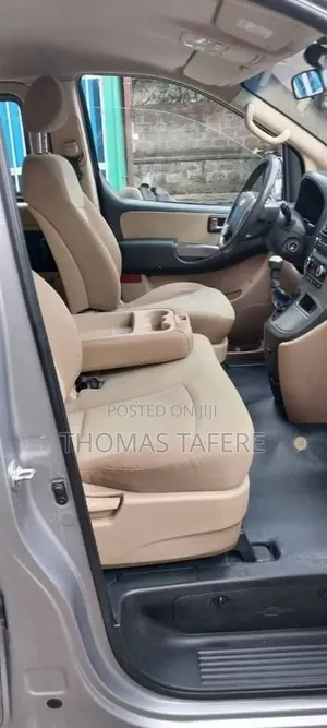 Hyundai H1 2017 Silver