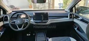 Volkswagen ID.6 2025 Gold