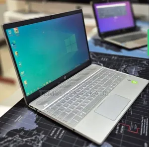 New Laptop HP Pavilion 15 8GB Intel Core i5 SSD 256GB