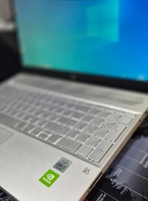 New Laptop HP Pavilion 15 8GB Intel Core i5 SSD 256GB