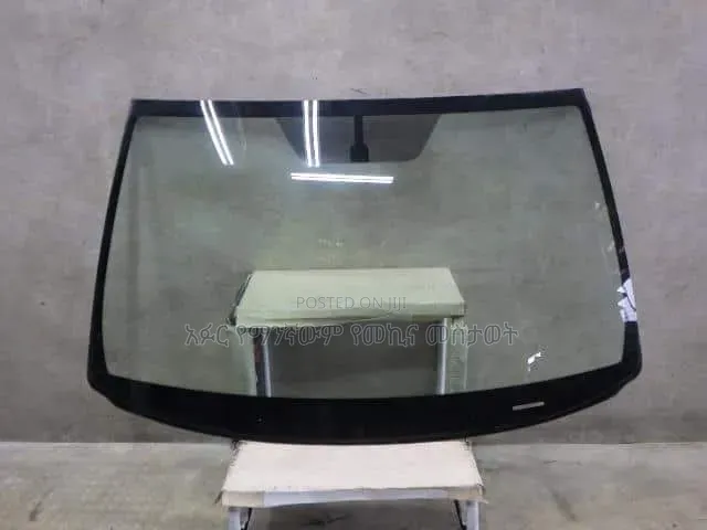 Toyota/Vitz /1999--2005) Model Windshld Glass /ቶዮታ /ቪትዝ የፊትለፊት መስታወት