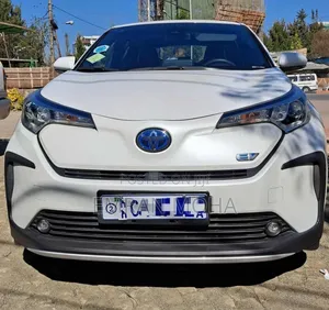 Toyota C-HR 2023 White