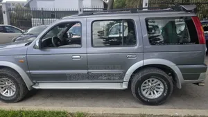 Ford Everest 2005 Silver