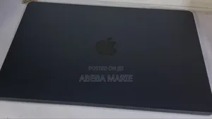 New Laptop Apple MacBook Air 2024 M3 15-inch 16GB Apple M3 SSD 256GB