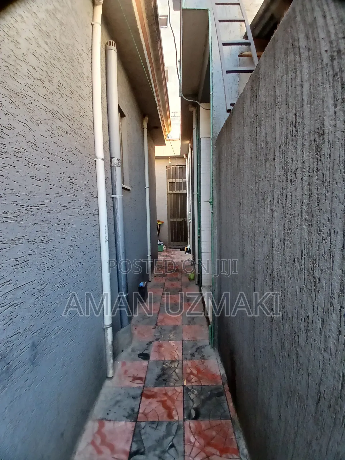 3bdrm House in Kolfe Keranio for sale