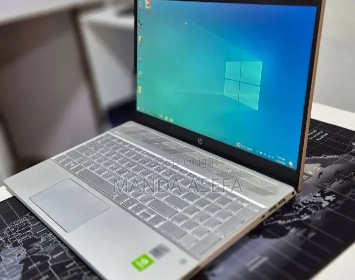 New Laptop HP Pavilion 15 8GB Intel Core i5 SSD 256GB