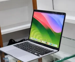 New Laptop Apple MacBook Pro 8GB Intel Core i5 SSD 512GB