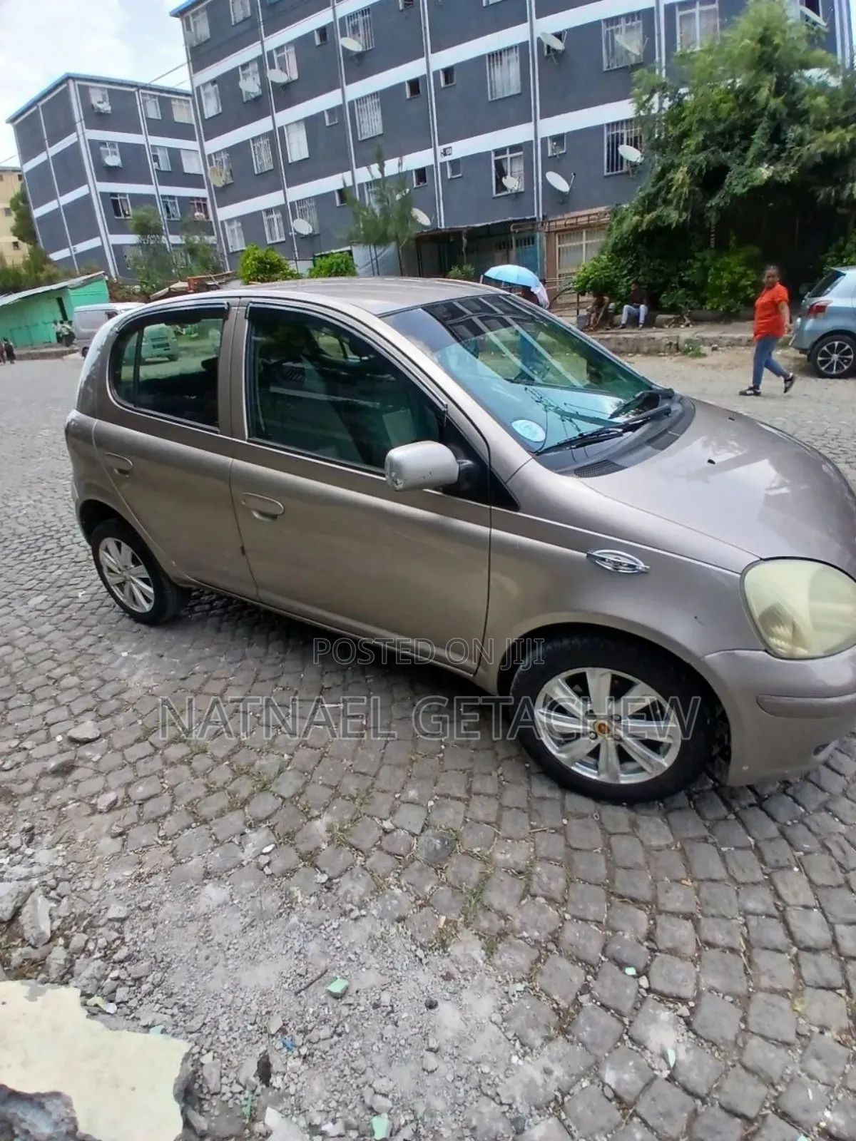 Toyota Vitz 2004 Silver