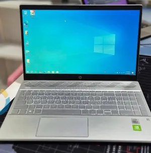 New Laptop HP Pavilion 15 8GB Intel Core i5 SSD 256GB