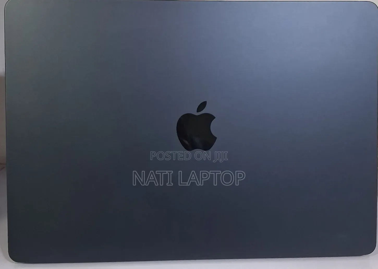 New Laptop Apple MacBook Air 2024 M3 16GB Apple M3 SSD 256GB