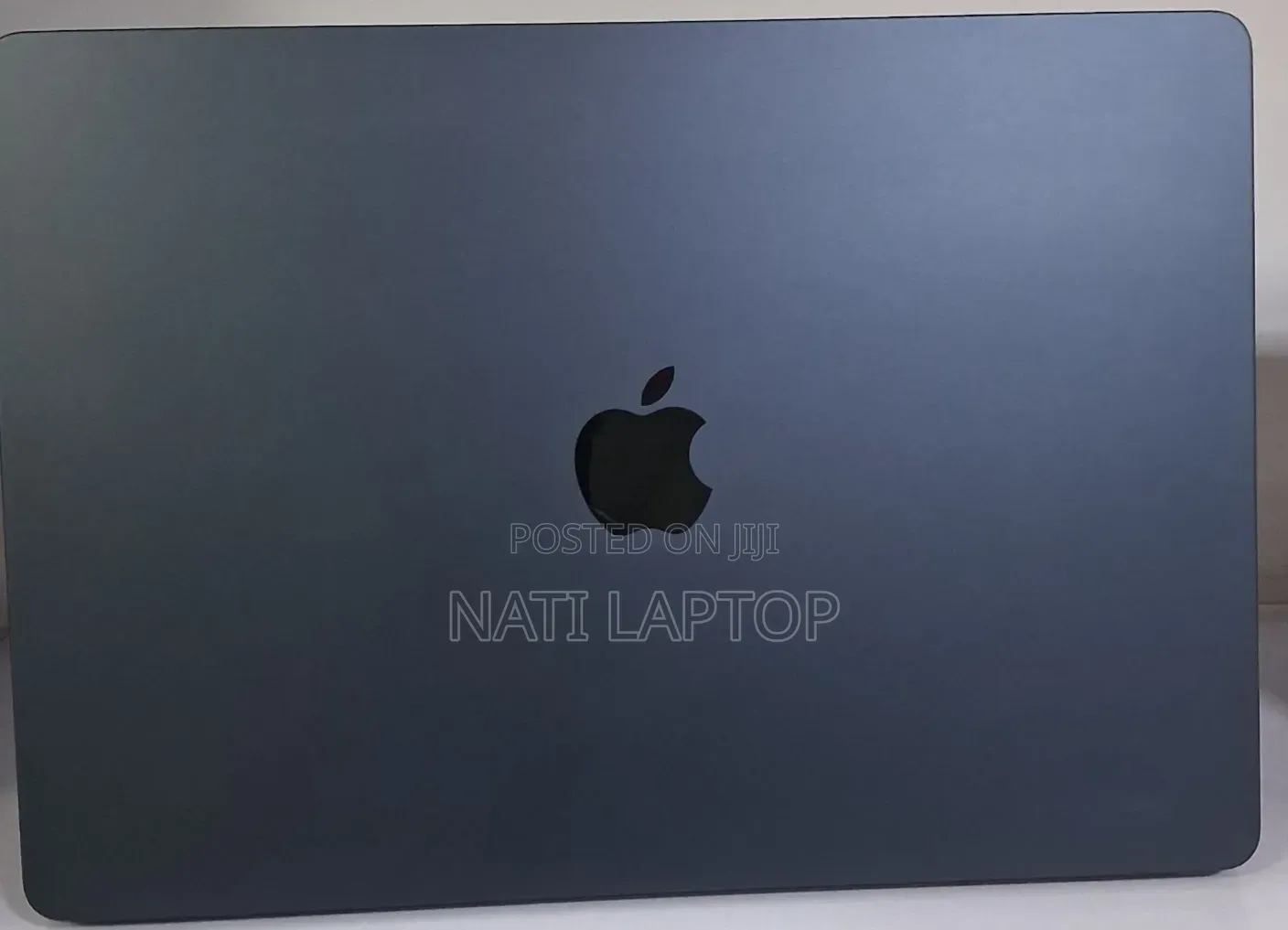 New Laptop Apple MacBook Air 2024 M3 16GB Apple M3 SSD 256GB