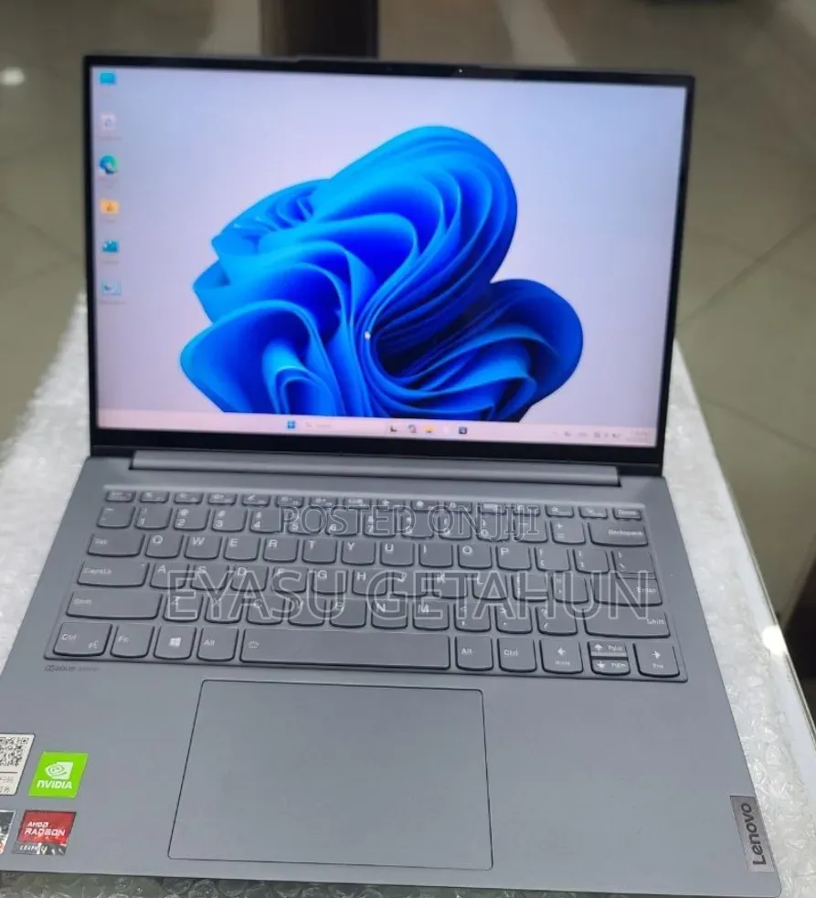 New Laptop Lenovo Yoga 710 16GB AMD Ryzen 7 SSD 512GB