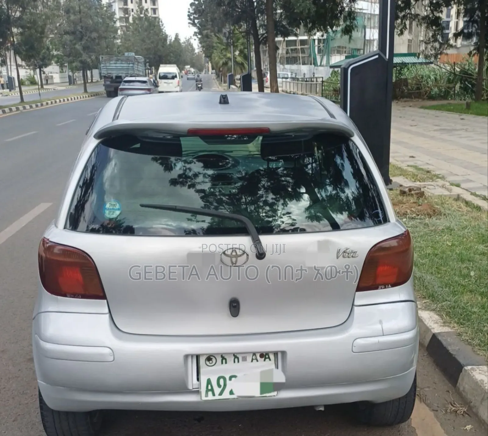 Toyota Vitz 2003 Silver