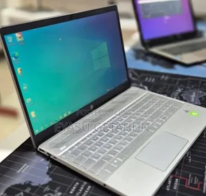 New Laptop HP Pavilion 15 8GB Intel Core i5 SSD 256GB