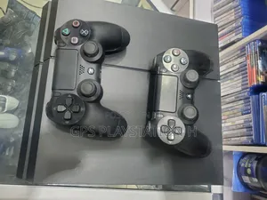 Playstation 4 Jealbreak Standard Model G-Ps Playstation ከዱባይ የመጣ