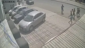 ለመኪና መሸጫና ማቆሚያ ግቢ እና መለስተኛ መጋዘን