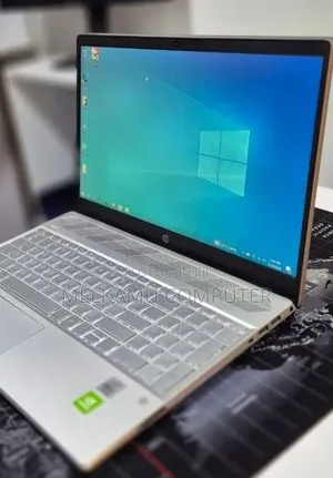 New Laptop HP Pavilion 15 8GB Intel Core i5 SSD 256GB