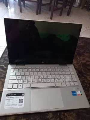 New Laptop HP Pavilion x360 14 8GB Intel Core i5 SSD 256GB