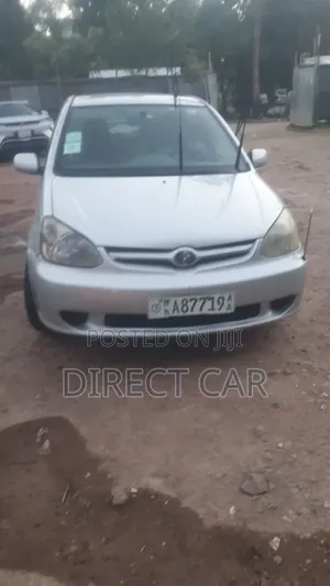Toyota Platz 2005 Silver