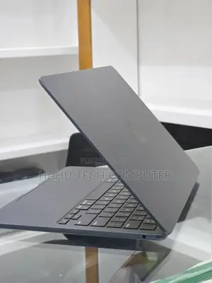 New Laptop Apple MacBook Air 2025 M4 13-inch 16GB Apple M4 SSD 256GB