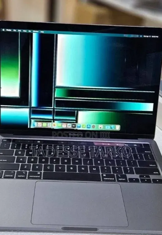 New Laptop Apple MacBook Pro 2022 M2 8GB Intel Core M2 SSD 256GB