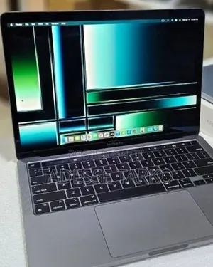 New Laptop Apple MacBook Pro 2022 M2 8GB Intel Core M2 SSD 256GB