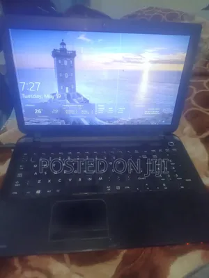 Laptop Toshiba Satellite C55 4GB Intel Core 2 Quad HDD 320GB