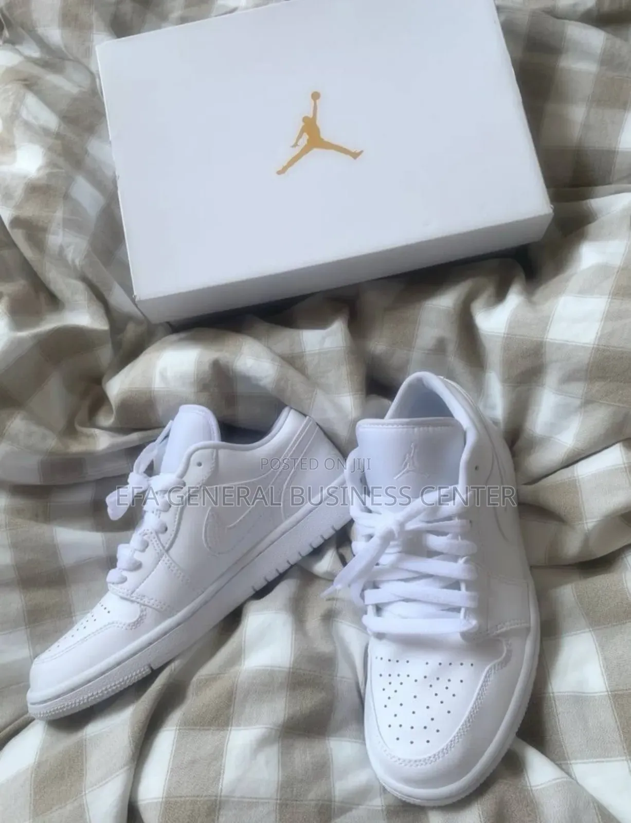 Jordan Low Triple White