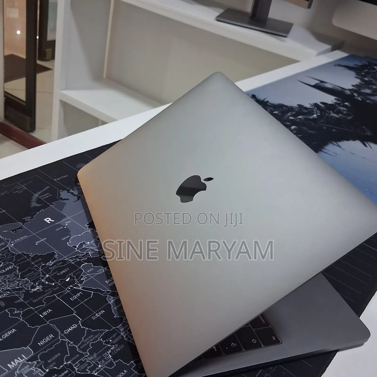 New Laptop Apple MacBook Pro 2017 8GB Intel Core i5 SSD 256GB